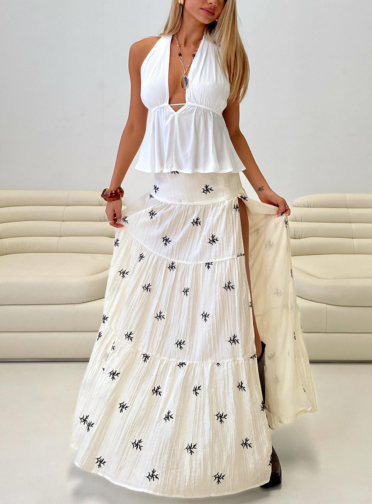 Cinnamon Embroidered Maxi Skirt Cream / Navy