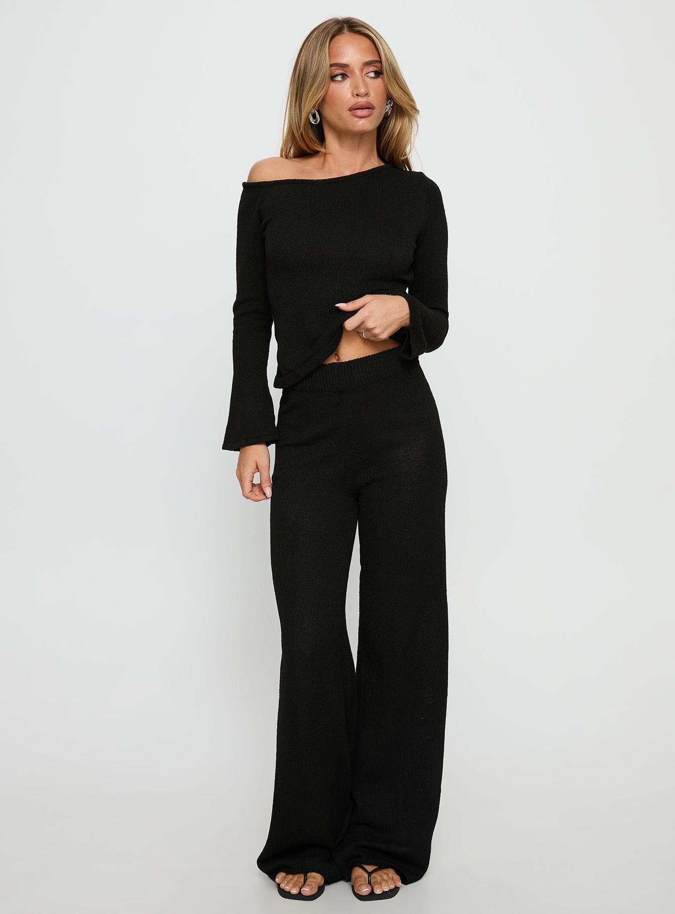 Jaede Off Shoulder Knit Sweater Black