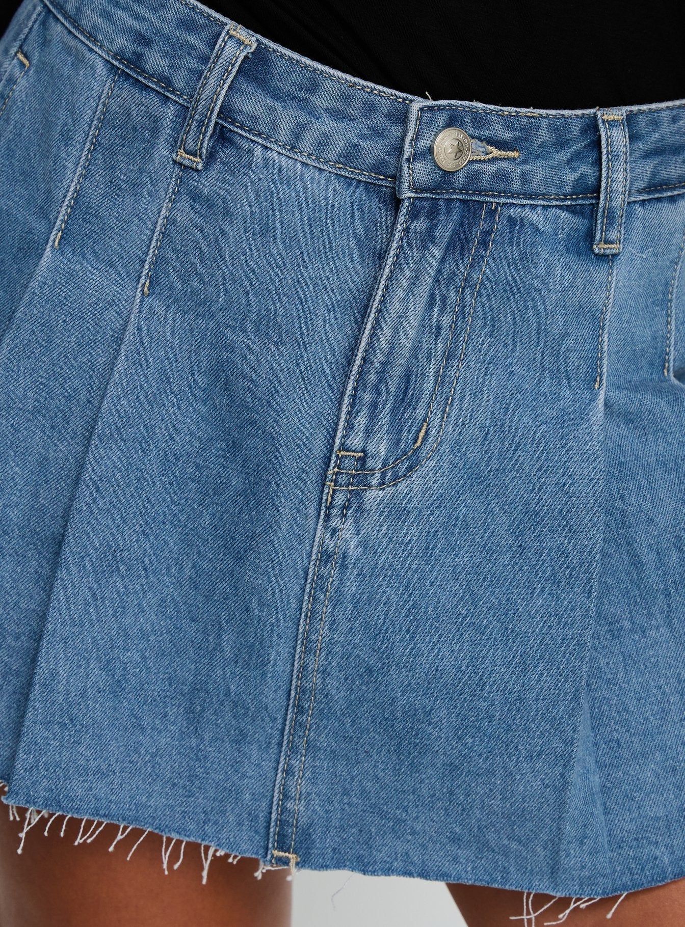 Debera Pleated Mini Skirt Mid Blue Wash