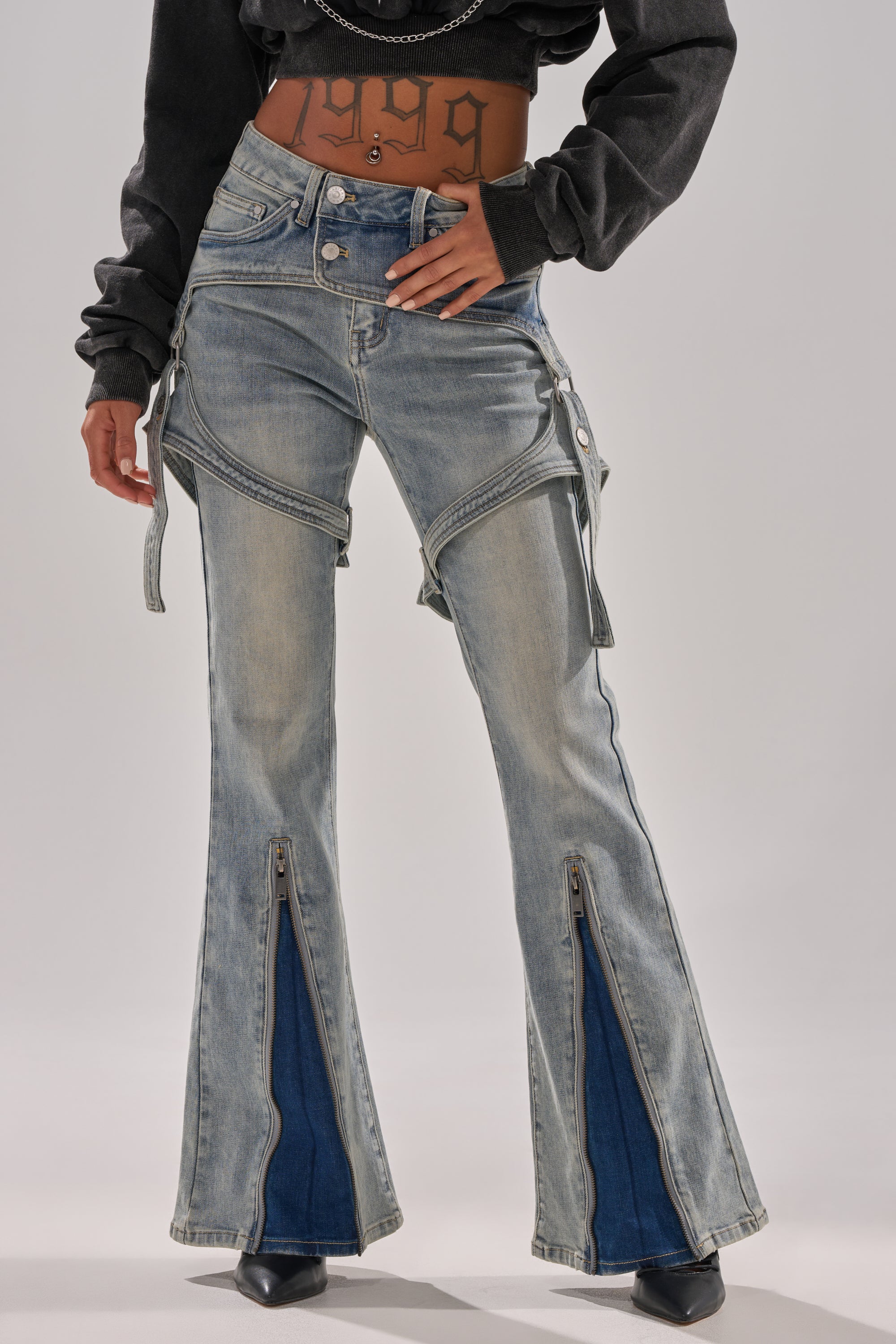 MOOD FOR THE NIGHT FLARE DENIM