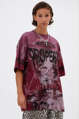 INTELLECTUAL PROPERTY GRAPHIC TEE IN BURGUNDY