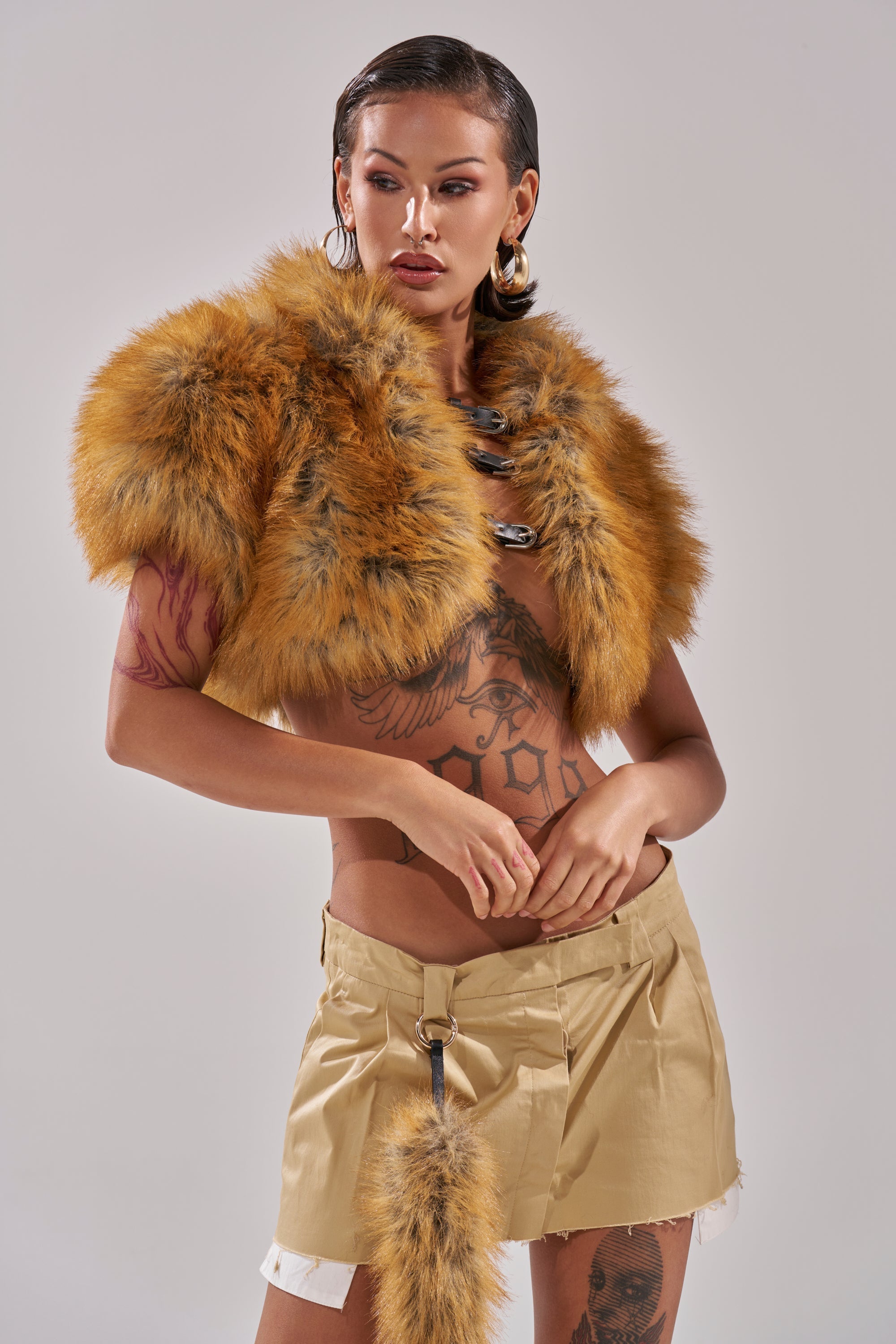 LUXE LIFE FAUX FUR SHAWL IN BROWN
