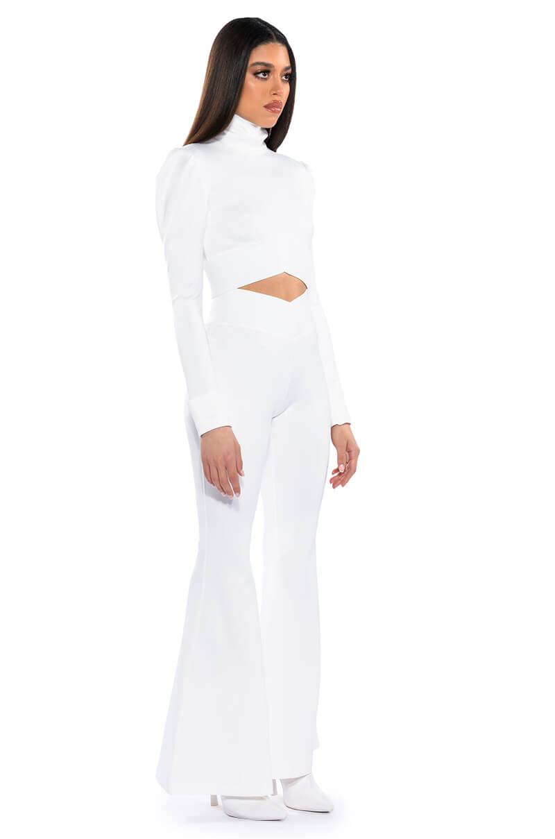 COOL AND CASUAL CROP TOP