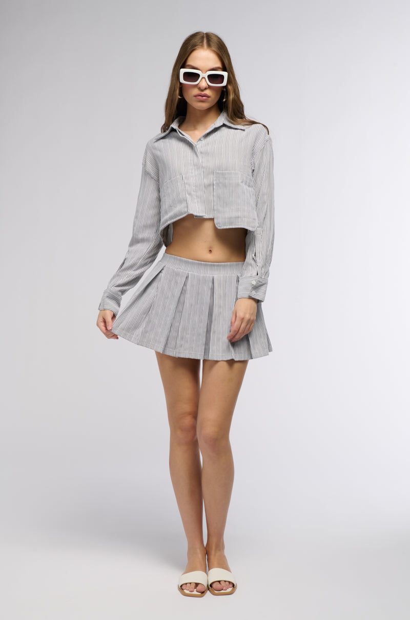 LEAVE IT BETTER BUTTON DOWN BLOUSE